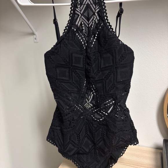 Rebecca Virtue Women's Aurora Crochet One Piece Swimsuit Black S - Picture 5 of 5